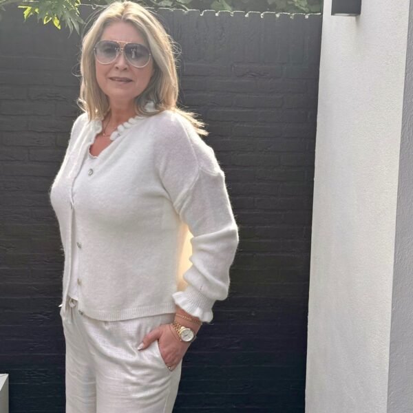 Offwhite Gebreid Vestje met Ruches van Boe bou