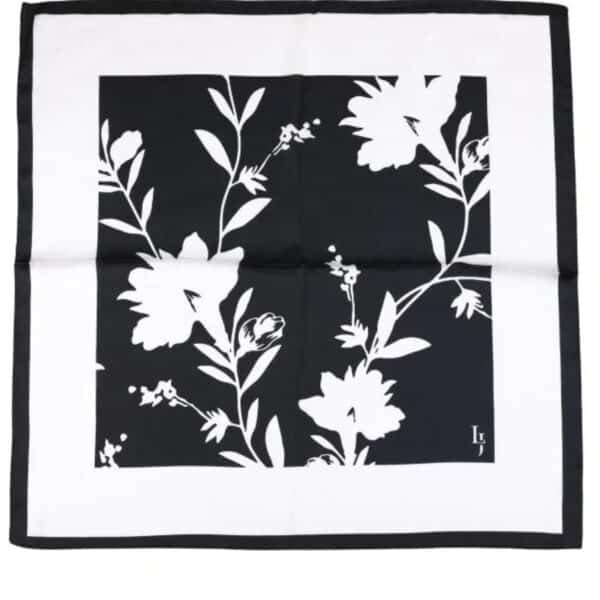 Sjaal Zwart Wit met Bloemenprint Elegant & Tijdloos