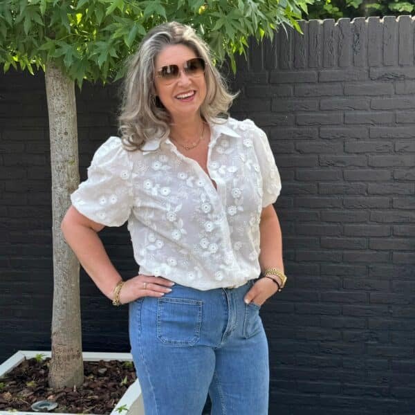 Blouse met 3D embroidery wit – Gemma Ricceri wit Blouse met 3D embroidery wit – Gemma Ricceri wit