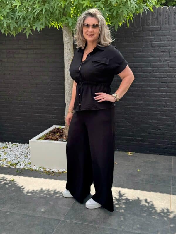 Pak Biba zwart met blouse en broek