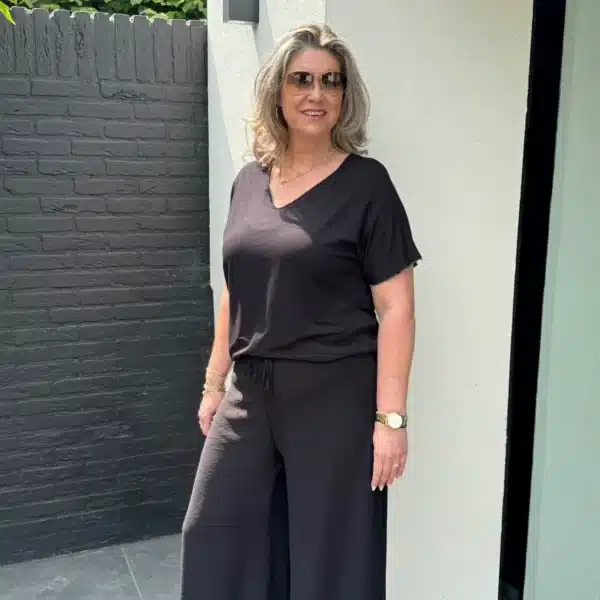 Zwarte top met gouden randje – Gemma Ricceri