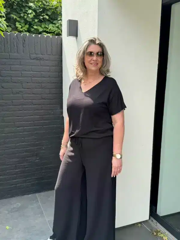 Zwarte top met gouden randje – Gemma Ricceri