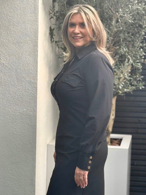 Travelstof jurk gouden knopen zwart Triple Nine - 51810