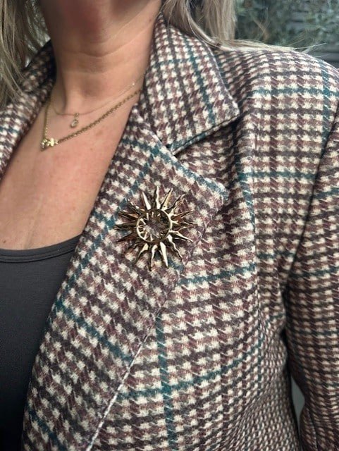 Ruiten Blazer met Broche