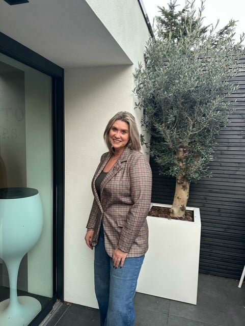 Ruiten Blazer met Broche