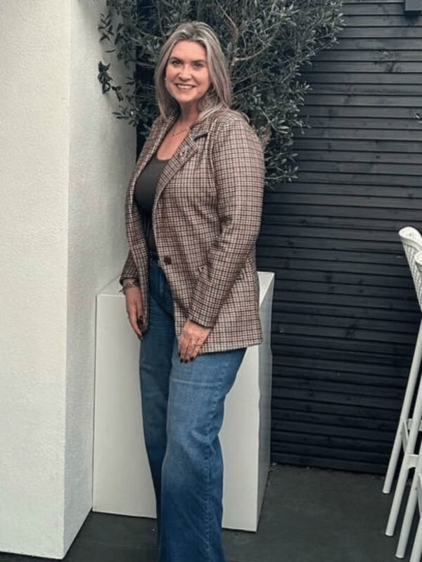 Ruiten Blazer met Broche