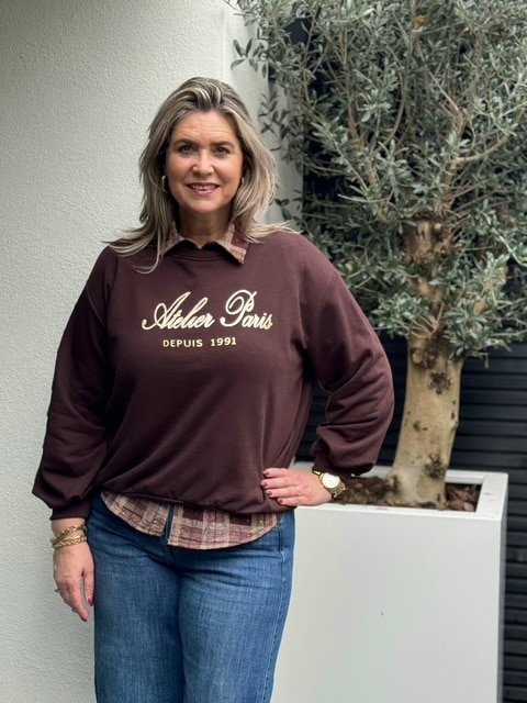 Sweater Paris met gouden tekst Gemma Ricceri