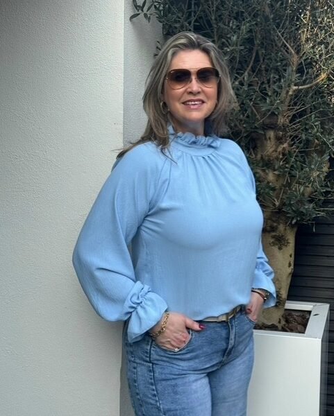 Blouse met Roezel Kraag Licht Blauw Azzurro