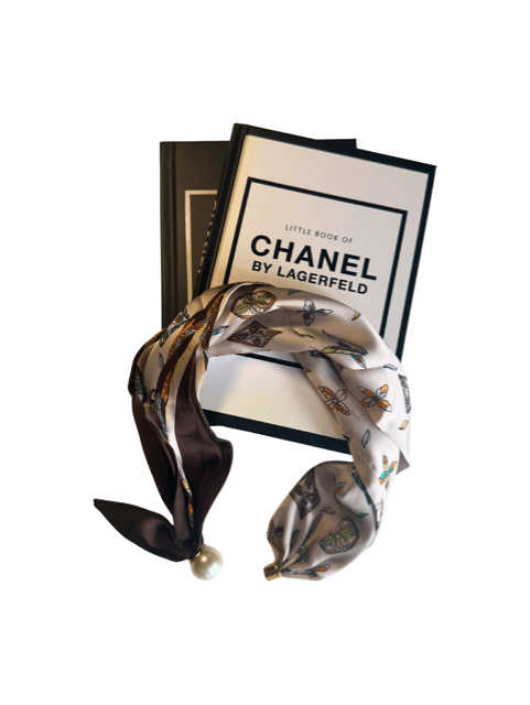 Sjaaltje met parel sluiting - bruin beige