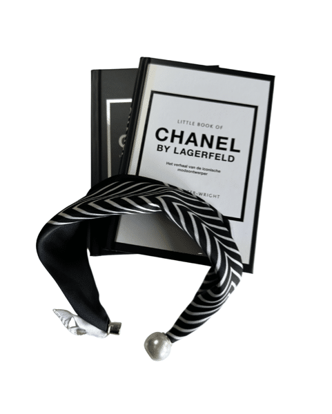 Sjaaltje met parel sluiting - zwart wit