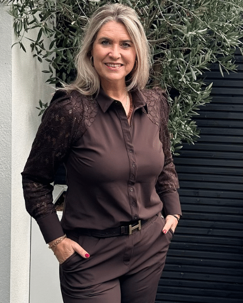 Triple Nine blouse donkerbruin BLS-5954