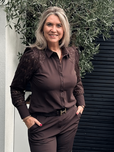 Triple Nine blouse donkerbruin BLS-5954